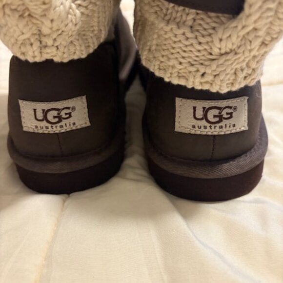 NEW UGG Camridge brown suede boot - Picture 4 of 6